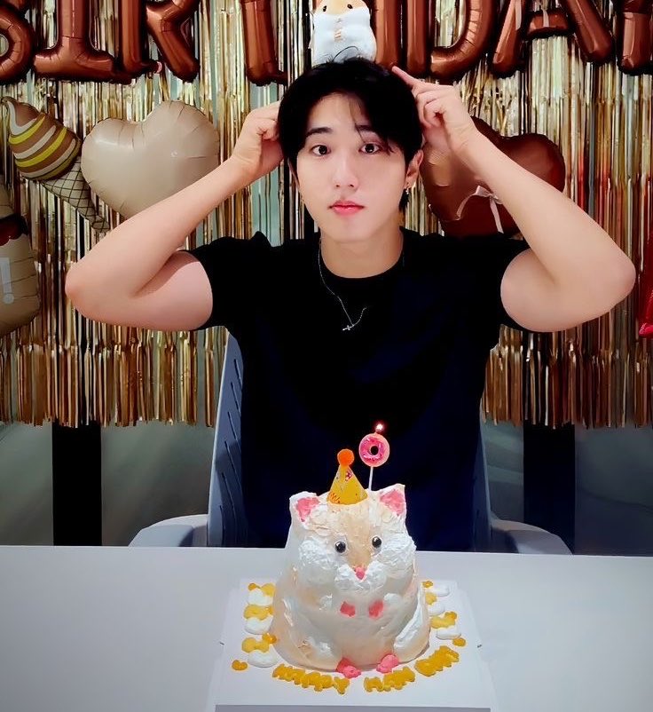 Han Jisung Base tweet media