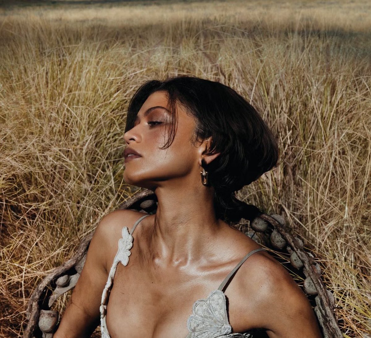 Zee. Not @Zendaya tweet media