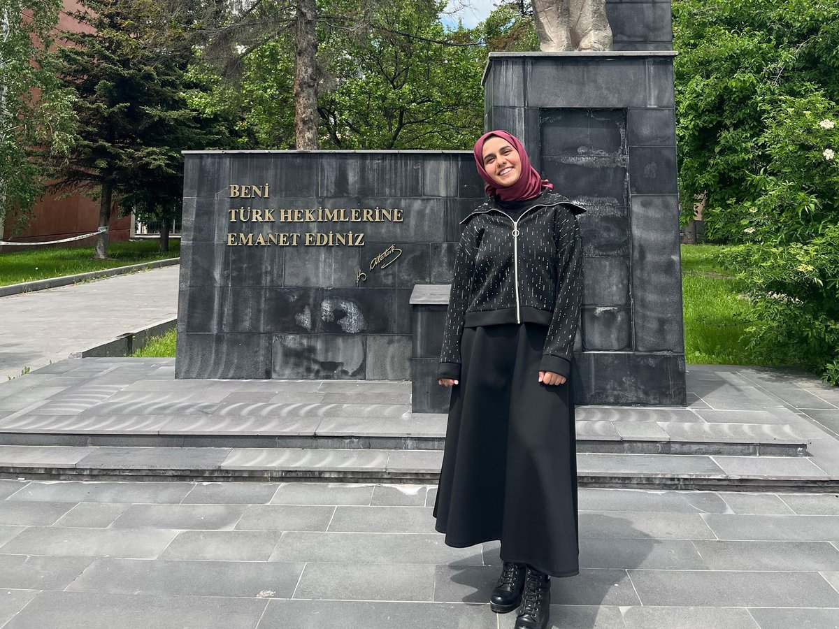 Ayşegül tweet media