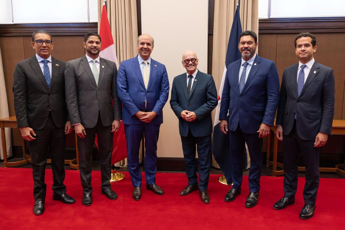 RDenCanada's tweet photo. Como parte de la agenda entre Canadá y la República Dominicana, la delegación del Senado que visita esta ciudad fue recibida, junto al embajador José Blanco, por el presidente pro tempore del Senado de Canadá, el Honorable René Cormier.

Este encuentro sirvió como plataforma para impulsar importantes iniciativas dominicanas en el marco de nuestra agenda bilateral, e igualmente conectar ambos órganos legislativos en un diálogo franco sobre los desafíos y prioridades de nuestros países. @MIREXRD @JoseBlanco @SenadoRD @OmarLFernandez @gustavolaras1 @CholitinDuluc @GuillermoLama