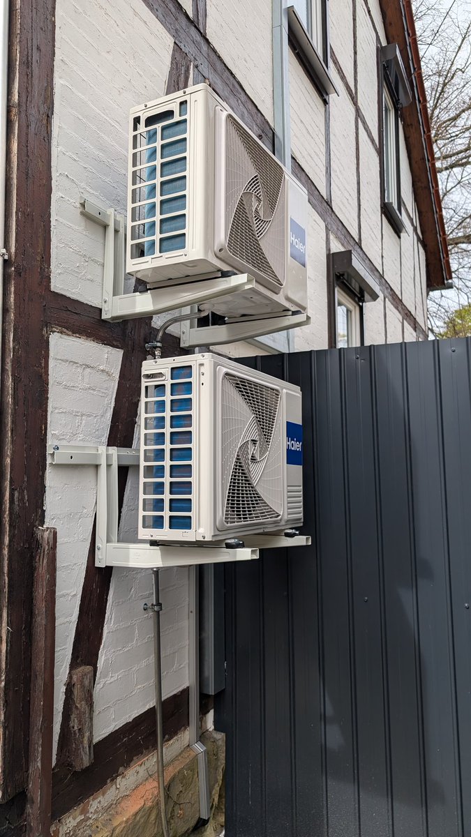 BackupSRT's tweet photo. Da ich diese Plattform wieder völlig vergessen habe; Klimaanlage fürs Wohnzimmer ist nun auch seit paar Monaten erledigt 😌 https://t.co/ruG7n2Y1mv