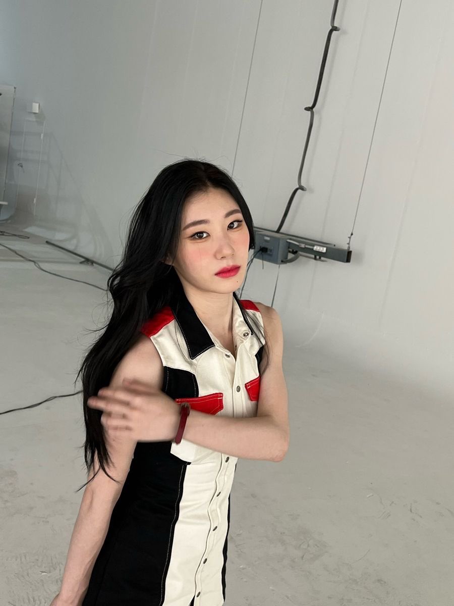 pics for chaeryeong ₊˚⊹♡ tweet media