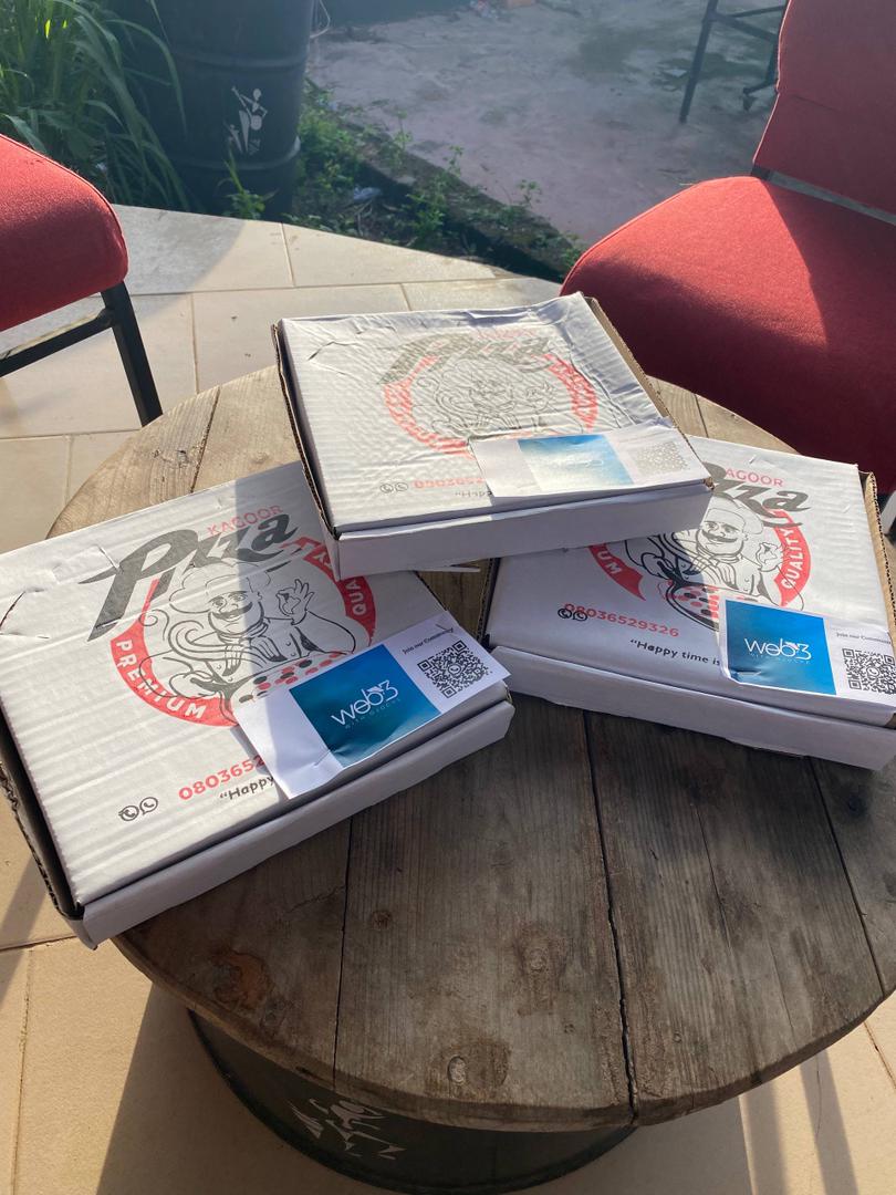 JDCrypt01's tweet photo. Yo Bitcoin Pizza day was fun today with @web3withojoche and @Web3Funaabb 
Ate Pizza to my full 😋 
Did you eat Pizza today?? https://t.co/U4lhj4lRQp