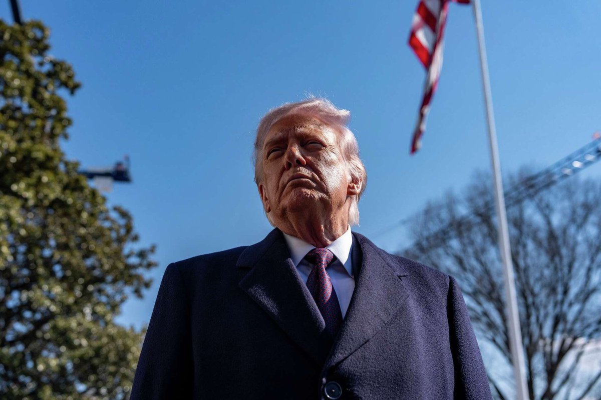 darkwebhaber's tweet photo. Donald Trump:

"Hayatınız boyunca görebileceğiniz en zeki insan benim." https://t.co/RkMXCHC6j4