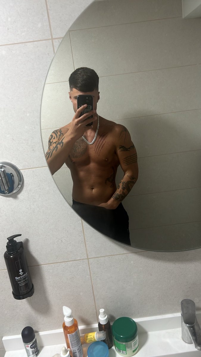 maxeliottxx tweet media