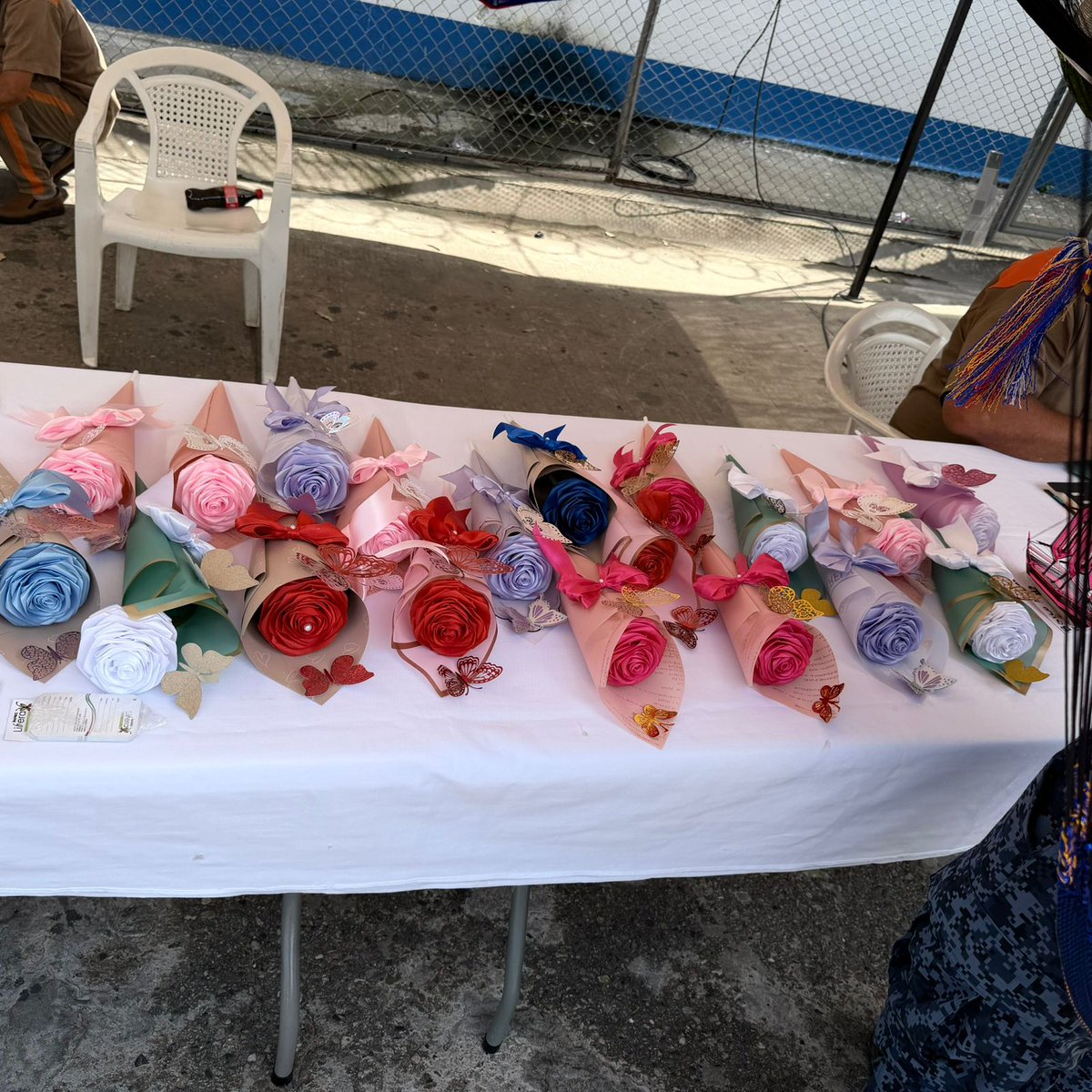 INPEC_Colombia's tweet photo. 🦋#LiberaColombia | La Cárcel de 📍#Arauca realizó una Feria con productos y artesanías elaboradas por las personas privadas de la libertad al interior de los diferentes pabellones.
Talento, creatividad y trabajo que hoy llegan a nuevos espacios de visibilidad y comercialización. https://t.co/lI5NkW6is7