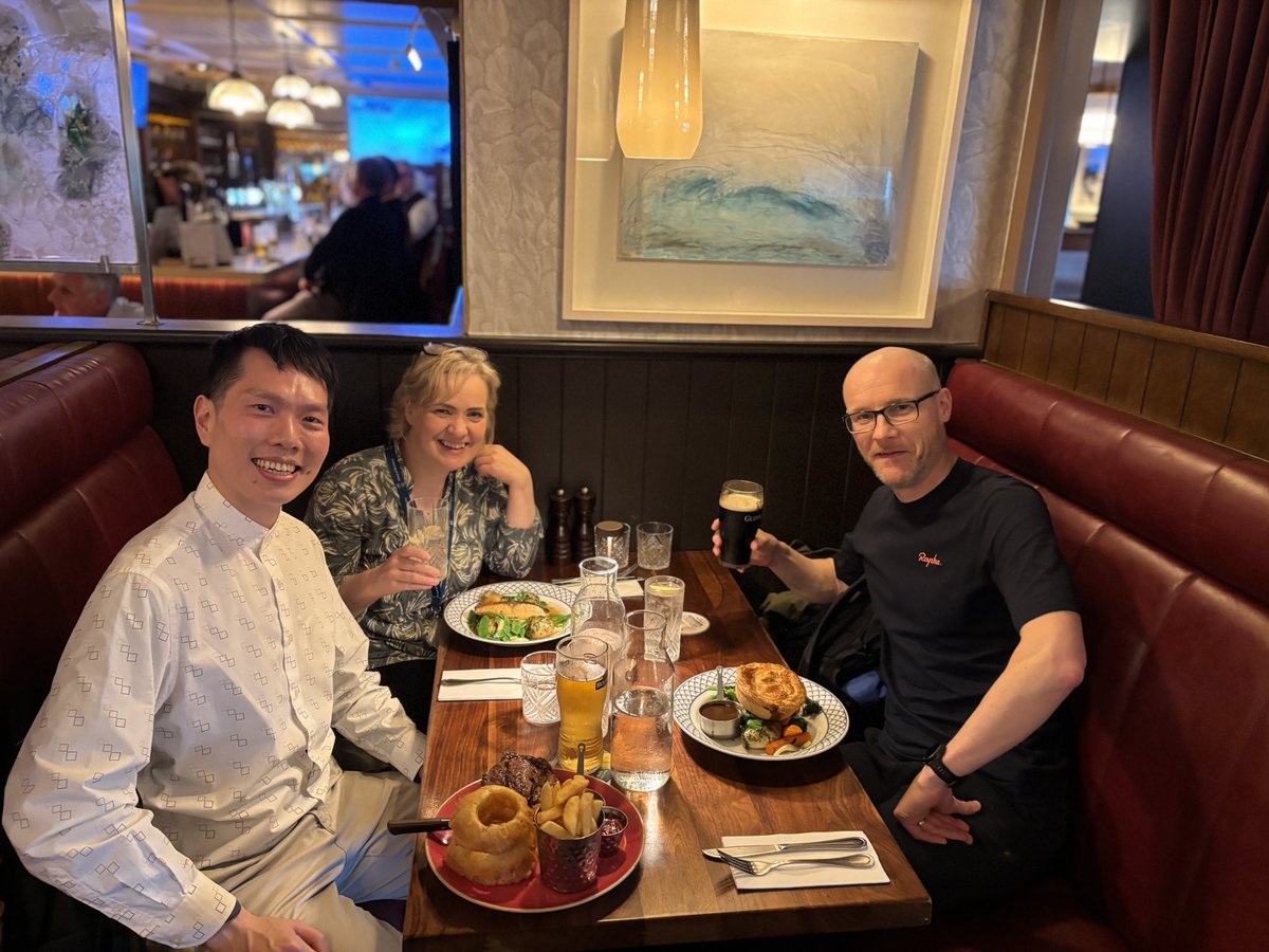 chemFunMan's tweet photo. @RoySocChem Prize 🏆 recipient @SilviResearch gave his lecture talk, we has lunch with colleagues Peter &amp; @GuiryGroupUCD congratulations 🎊 

Richard Layfield of @SussexUni gave a great talk and we had a good dinner with Grace @ucdchemistry https://t.co/zMvQl0DkNo
