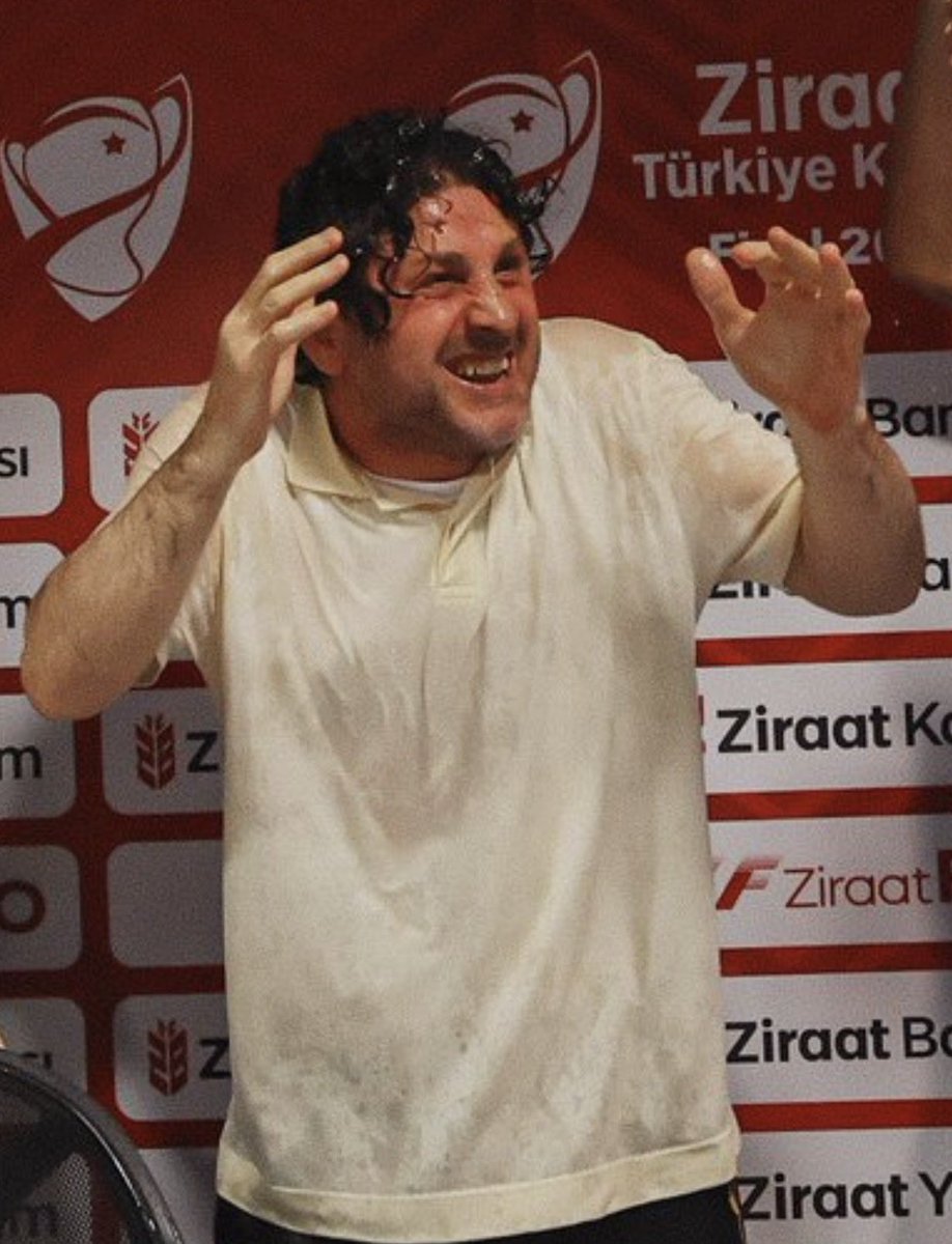 dtarakg's tweet photo. HUYSUZ
AKSİ
ÇİRKİN
TRABZONLU
ŞAMPİYON https://t.co/2c9gB1FhUg