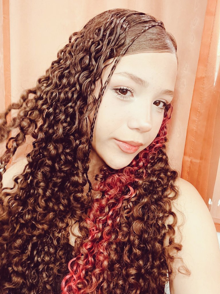 𖹭 tweet media