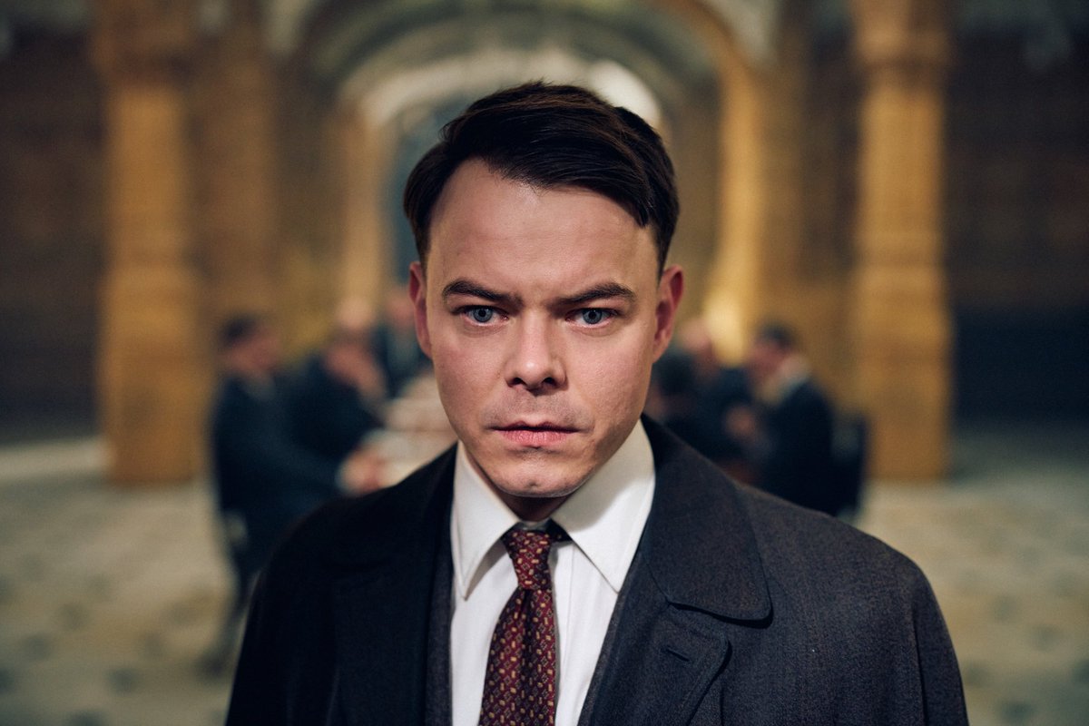 SetListChile's tweet photo. Primer vistazo a Charlie Heaton como Charles Shelby en la serie secuela de ‘PEAKY BLINDERS’.

Es el segundo hijo de Tommy Shelby. https://t.co/BQjQMnHMoV