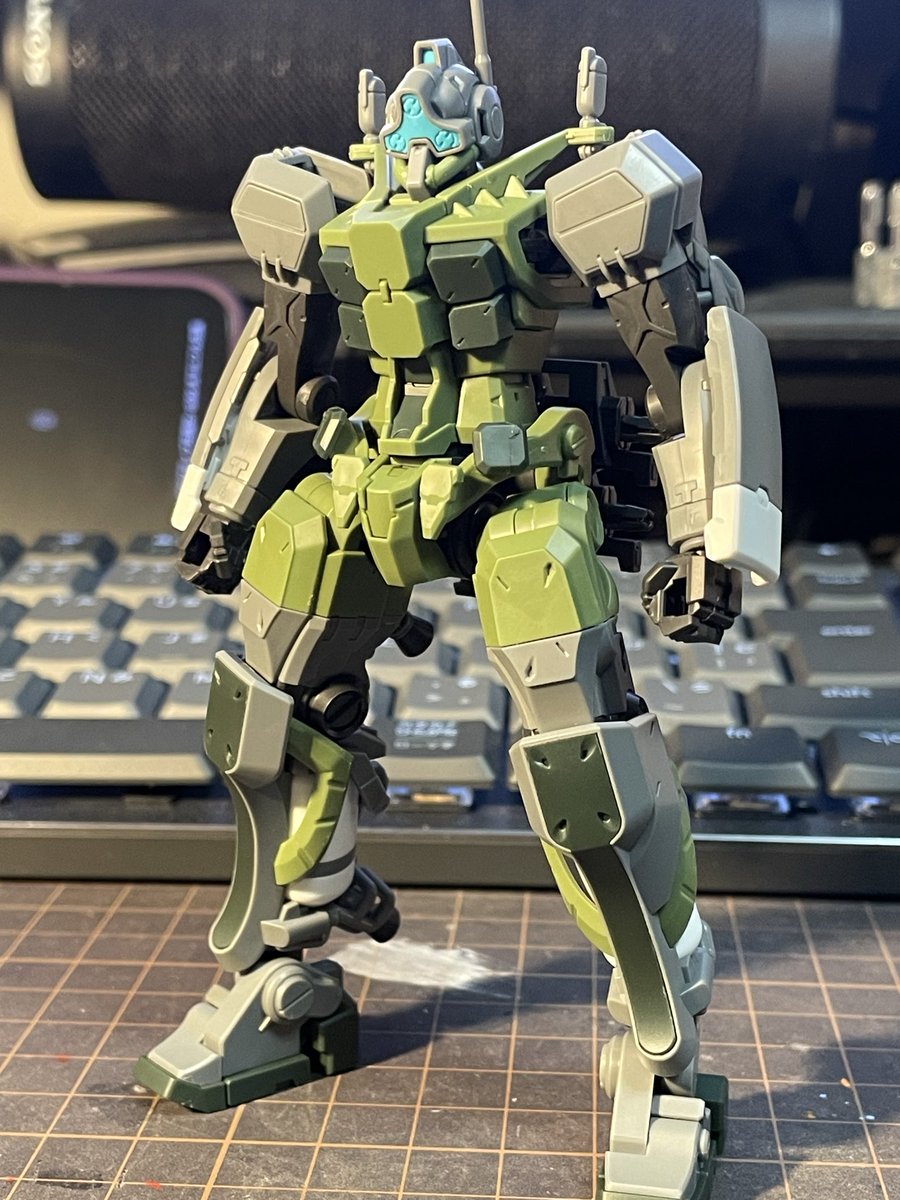 はちモデル tweet media