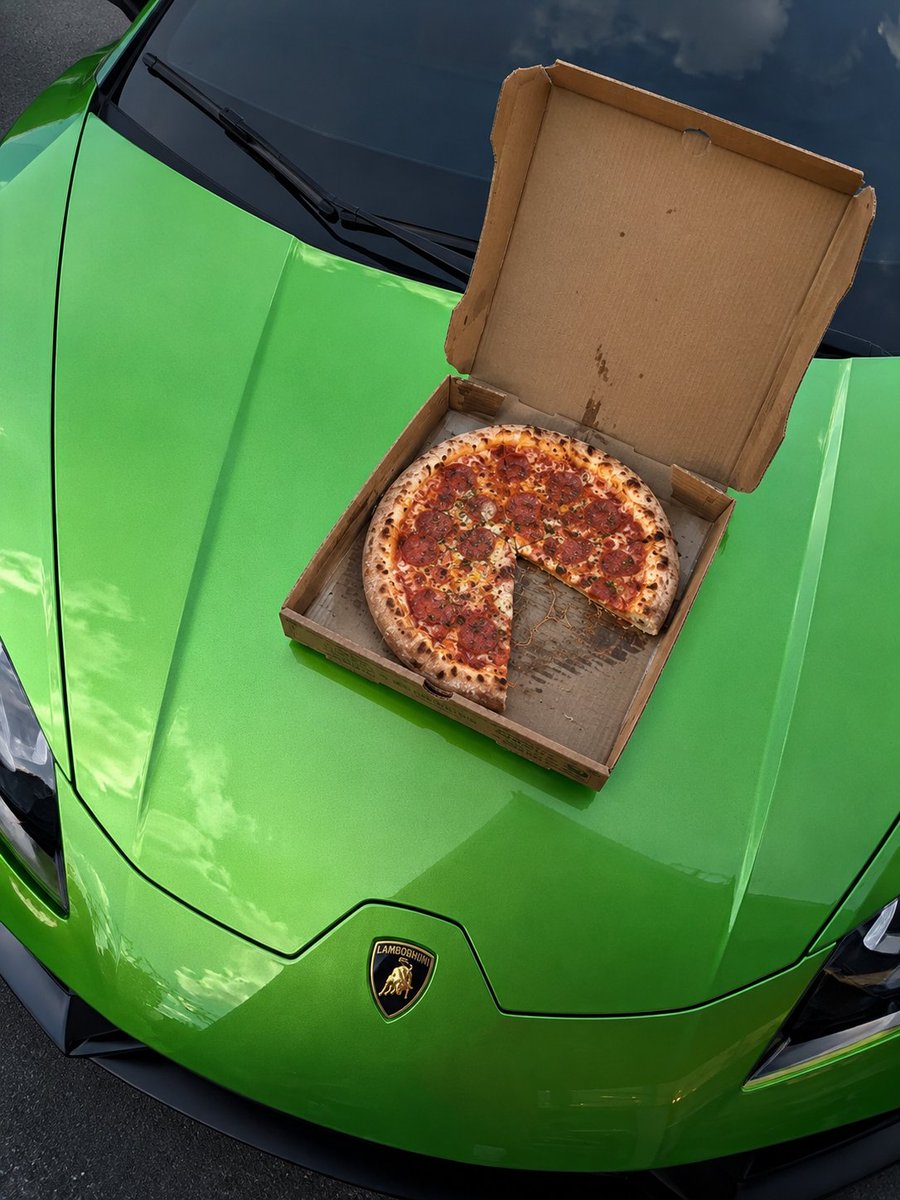 sndcapp's tweet photo. Happy Bitcoin Pizza Day! 🍕

We’re buying pizza for one Syndicate user today 👀🍕

How to participate:
→ comment your perfect pizza combo
→ tell us how much BTC you’d pay for it

We’ll choose one winner and cover their pizza order 🍕 https://t.co/Mgq1QBYC5f
