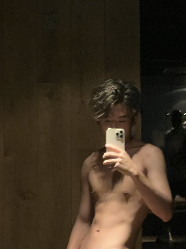 小梓(北京 tweet media