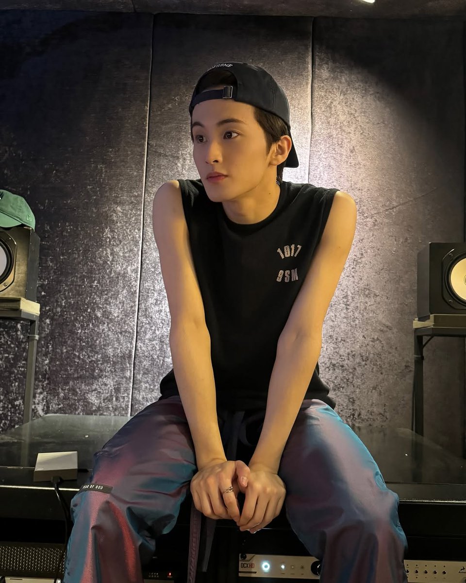 MARK LEE BASE tweet media