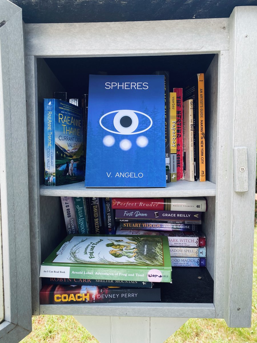 vangeloauthor's tweet photo. Happy @LtlFreeLibrary Week!
Sharing Spheres with LFL! Find a copy near you for a surprise bonus on the inside cover...
#lfl #littlefreelibrary #lflweek #takeabookshareabook https://t.co/vqi6f9xlHc