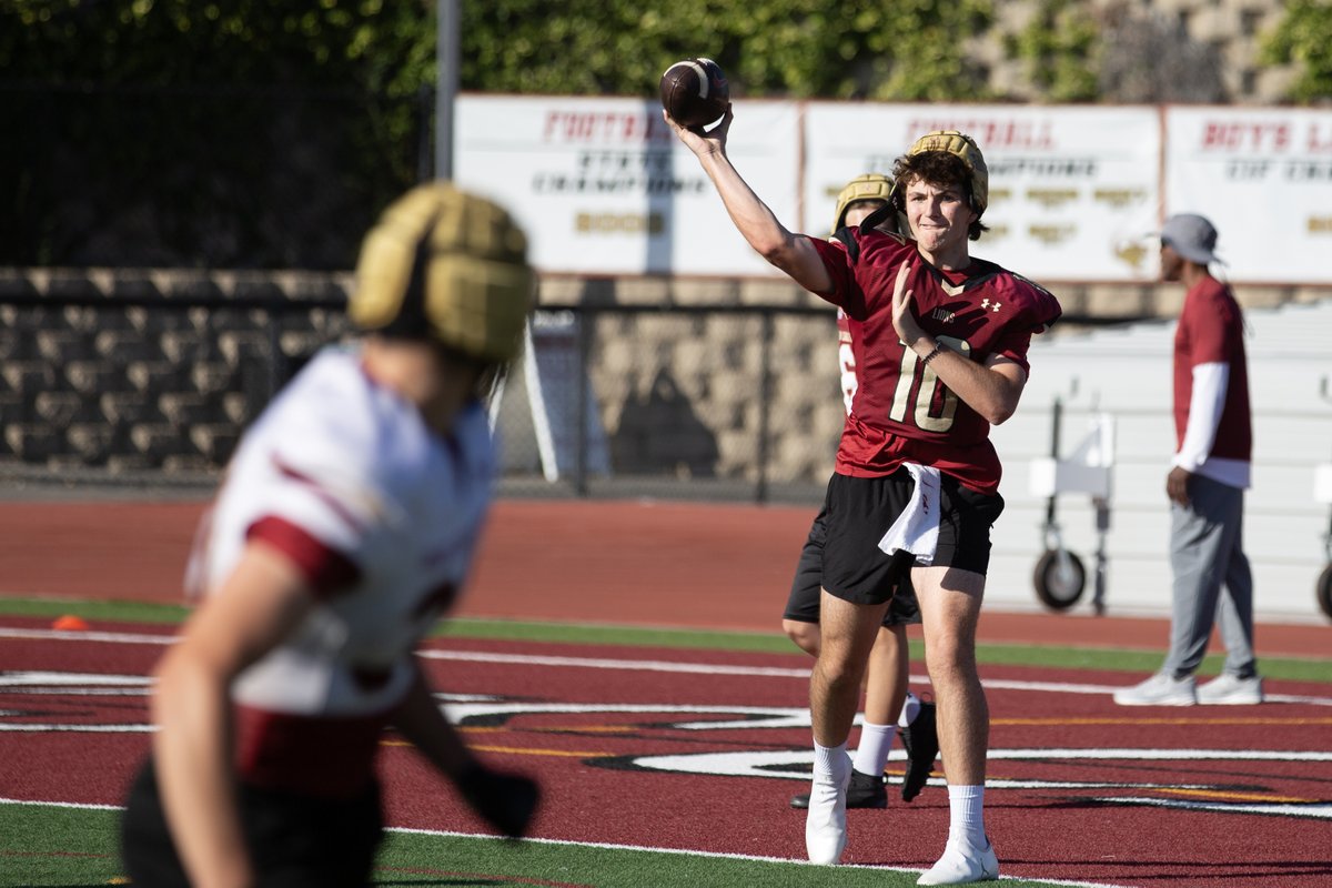 OaksChrstnLions's tweet photo. Football's Spring Showcase is in the books. #Arete https://t.co/Dtc9FYC9Oo