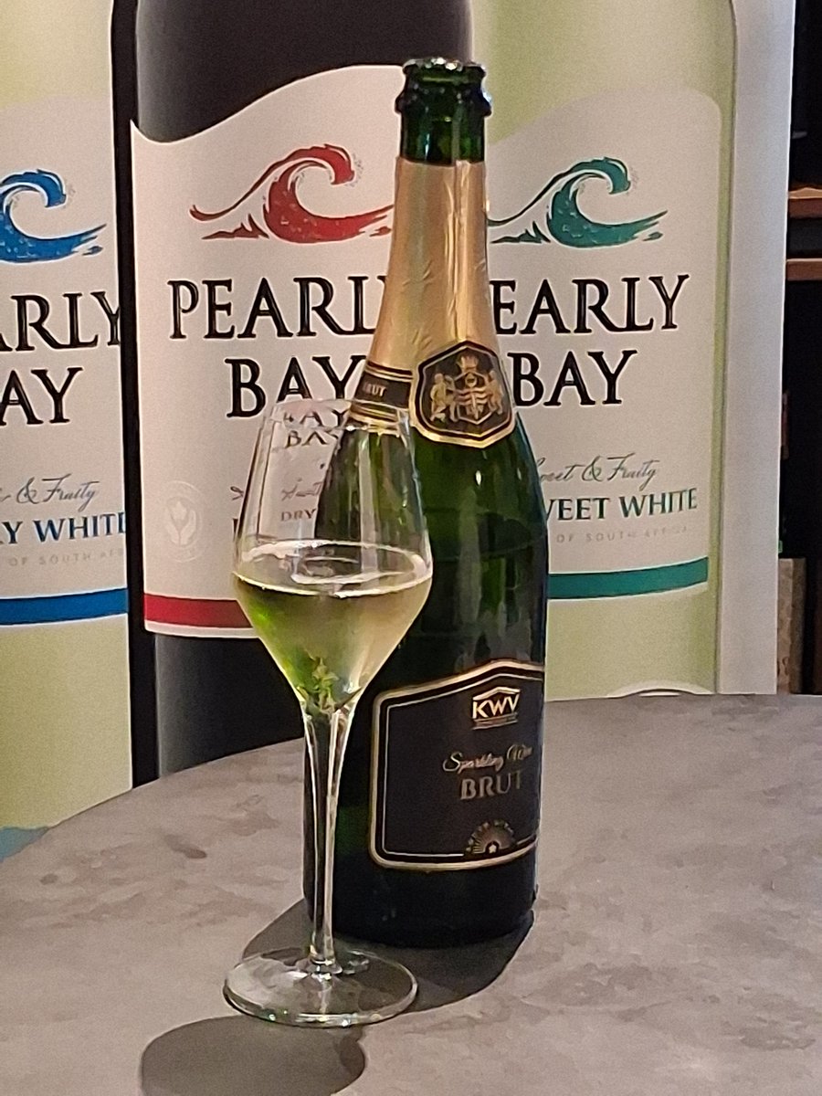 WinesNMoreABG's tweet photo. One wine at a time....

@KWVwines #Brut https://t.co/CVxyzpvLz7