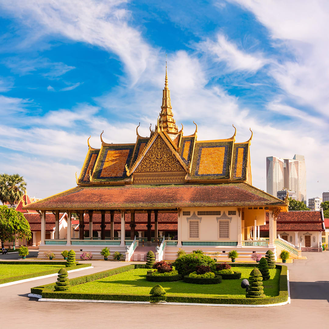 letspackgo's tweet photo. Discover Phnom Penh, Cambodia’s vibrant capital! 💛 Wander the Royal Palace, explore Khmer heritage at the National Museum, enjoy street art, and nightlife with live music, shows, and rooftop cocktails. Let’s get you there! (757) 797-6555 https://t.co/fKKIXaR3Dc