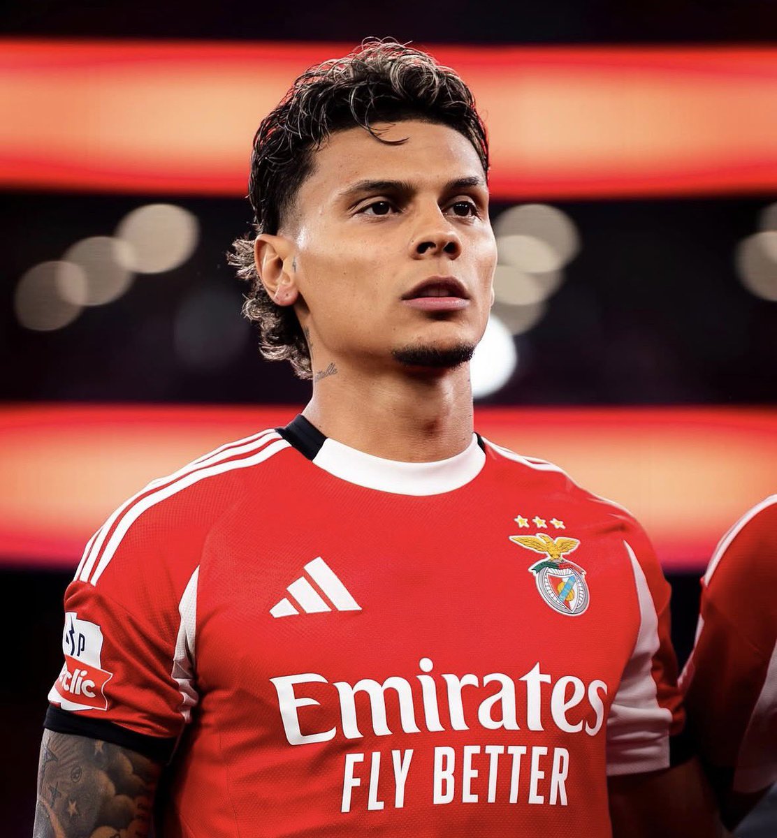 Papo_Alviverdee's tweet photo. ⚠️ O Benfica quer € 40 milhões de euros, para negociar o meia Richard Rios.

📰 @Record_Portugal https://t.co/jXwTk1ArXk