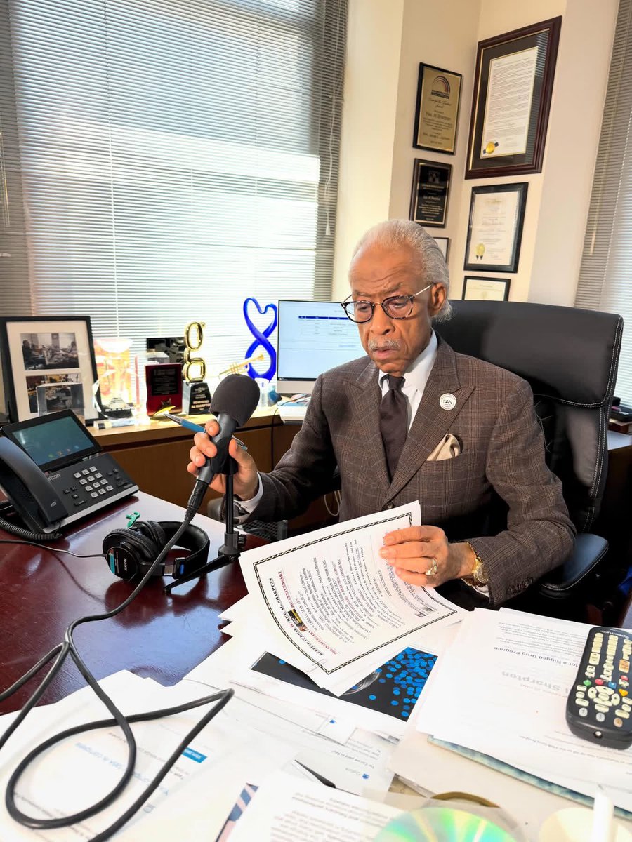Reverend Al Sharpton tweet media
