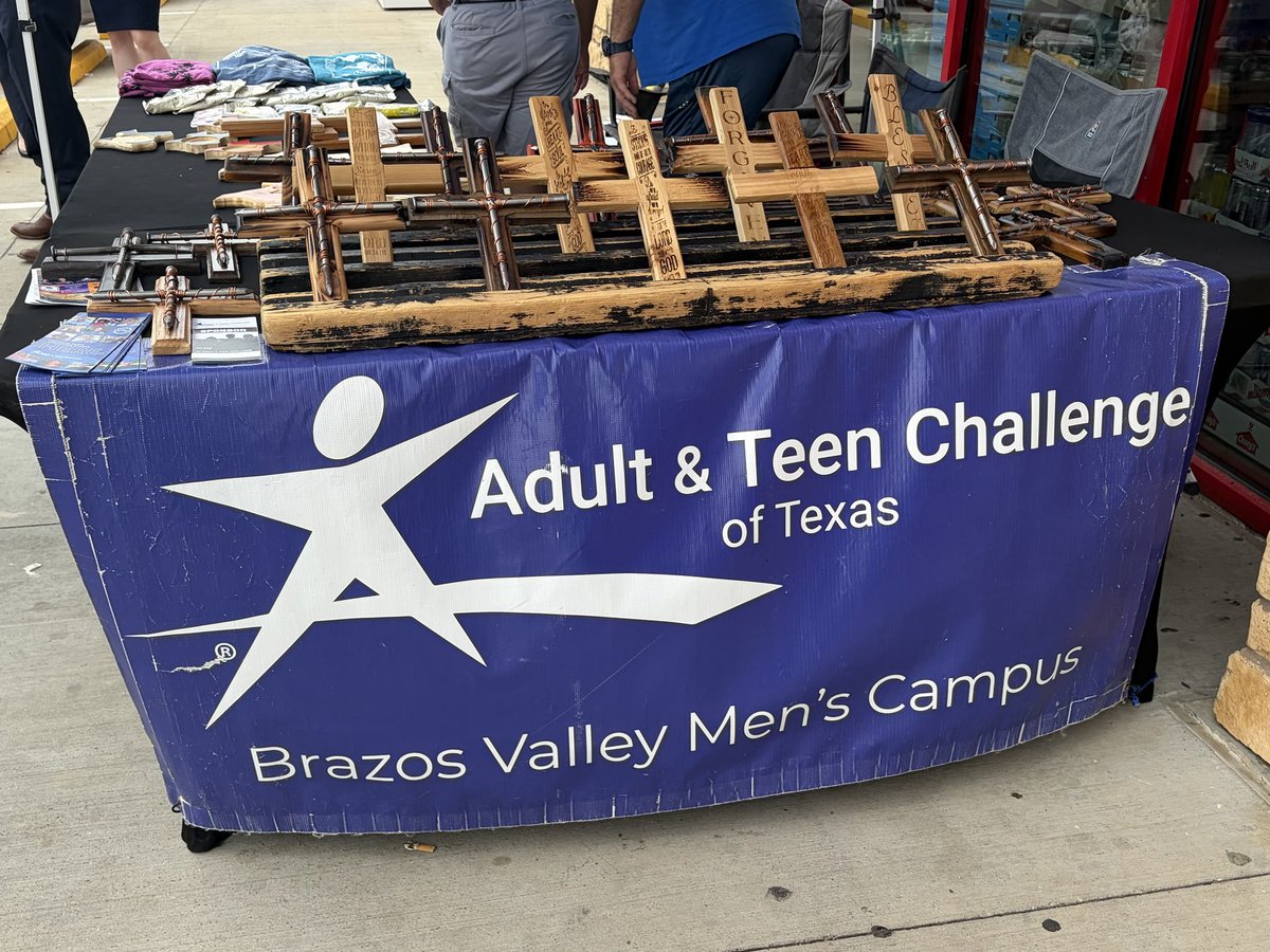 DrSchwertner's tweet photo. Just met an inspiring group of men from Adult and Teen Challenge of Texas at the Casey’s in Milano! 

They told me about the life-changing work their group does to help people overcome addiction and find hope through faith-based recovery programs. Most of the leadership are graduates themselves. 

They have 12 treatment campuses across Texas, and craft and sell these beautiful handmade wooden crosses to help fund their mission. 

Their work is truly making a difference in Texas and beyond!