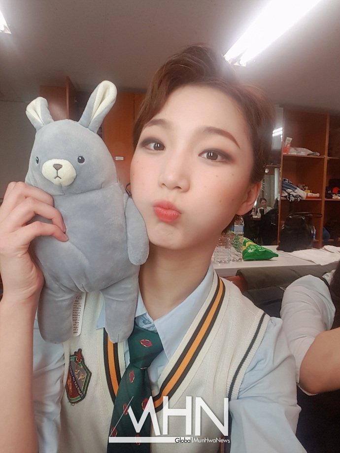 연 tweet media