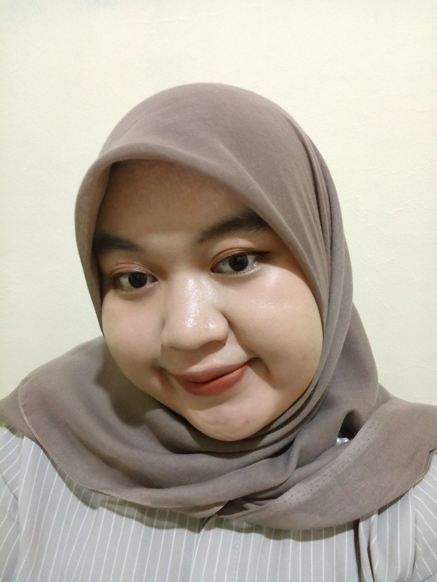 halizanees's tweet photo. Bring back your skin’s natural healthy glow✨

Brightening care yg gentle for daily use, bantu samarkan kulit kusam dan cerah dalam 2 minggu👀

SKIN1004 Glow Up Duo (Tone Brightening Capsule Ampoule + Capsule Cream) https://t.co/jedJanp0Go