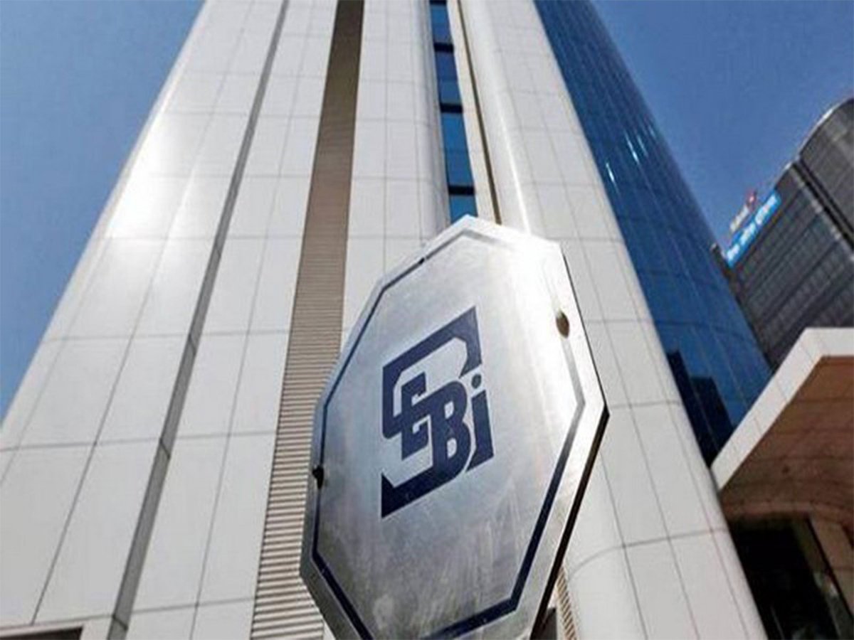 ani_digital's tweet photo. SEBI targets "finfluencer" misconduct to protect retail investors, freezes accounts of perpetrators

Read @ANI Story |
https://t.co/IL9Q4IoJOv

#SEBI #finfluencer #retailinvestors #socialmedia #stockmarket https://t.co/EAuSNLBiMl