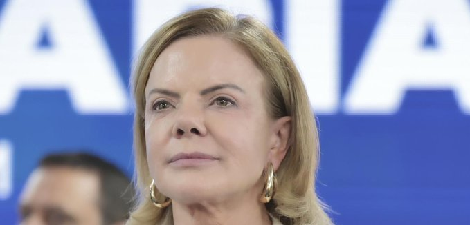 teixeiracds's tweet photo. @pluraljorbr #Eleições2026: Gleisi Hoffmann e Requião Filho têm avenida para correr até outubro. Seguimos defesa da população fabulosa do Paraná:

Dep. FEDERAL
🟢 @Renatoafjr @acaroldartora @najuliaribeiro 
Dep. ESTADUAL
🔵@NegrahLima @profangelapsol 
SENADORA
⚫️ @gleisi https://t.co/TMK7Cmzglf