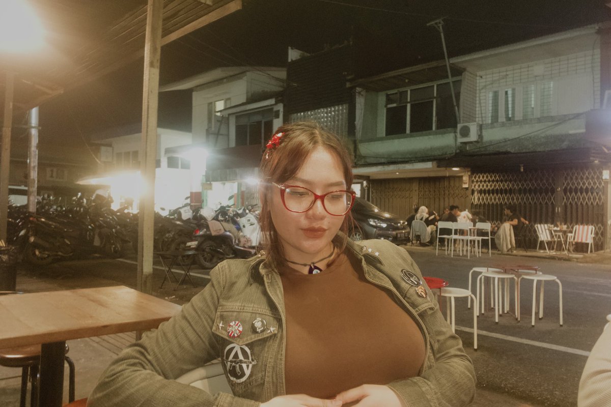 fishgod103's tweet photo. hi nona manis https://t.co/7PUDGl8yUp