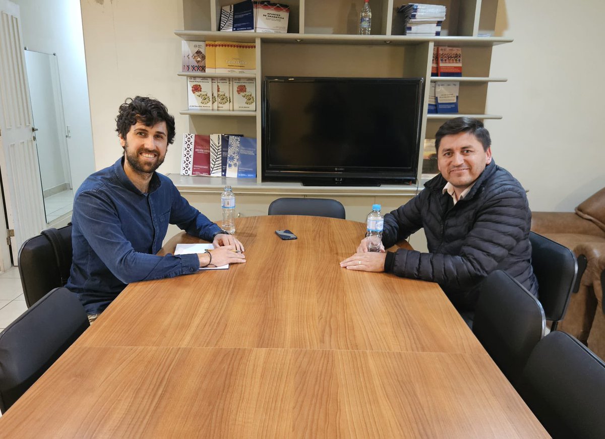 splpnspy's tweet photo. El director general de Investigación Lingüística de la Secretaría de Políticas Lingüísticas, Arnaldo Casco Villalba, fue entrevistado este viernes por la prestigiosa revista británica The Economist.
https://t.co/ddXJLZ36Bx https://t.co/vaMNmC8wZZ