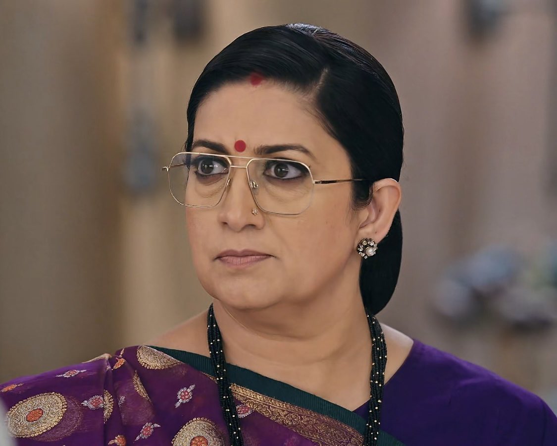 smritisadmirer's tweet photo. The reason Tulsi stands the test of time is her rare blend of accountability and courage;
she never shies away from confessing the truth or accepting her errors.😎
She’s on fire 🔥
@smritiirani
#ksbkbt #ksbkt2 #kyunkisaasbhikabhibahuthi2 https://t.co/ADK4YKsS1q
