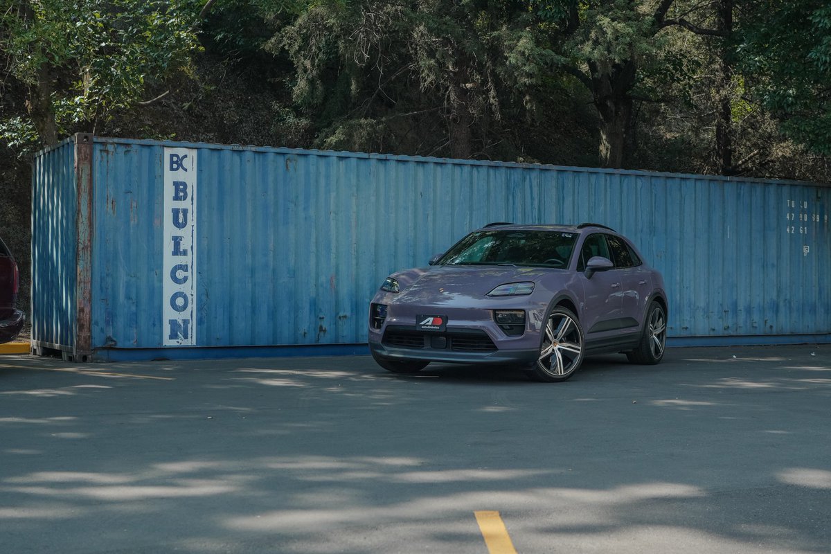 autodinamicomx's tweet photo. ¡Recuerda que la reseña más reciente en nuestro canal de YouTube es protagonizada por @PorscheMexico #macanelectric...🍃🚙
Visita el enlace para ver el video completo: https://t.co/xcbWlBVFog https://t.co/STAP2fB4N0