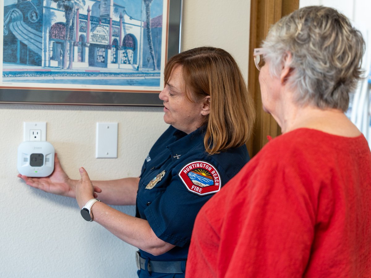 Huntington Beach Fire Department tweet media