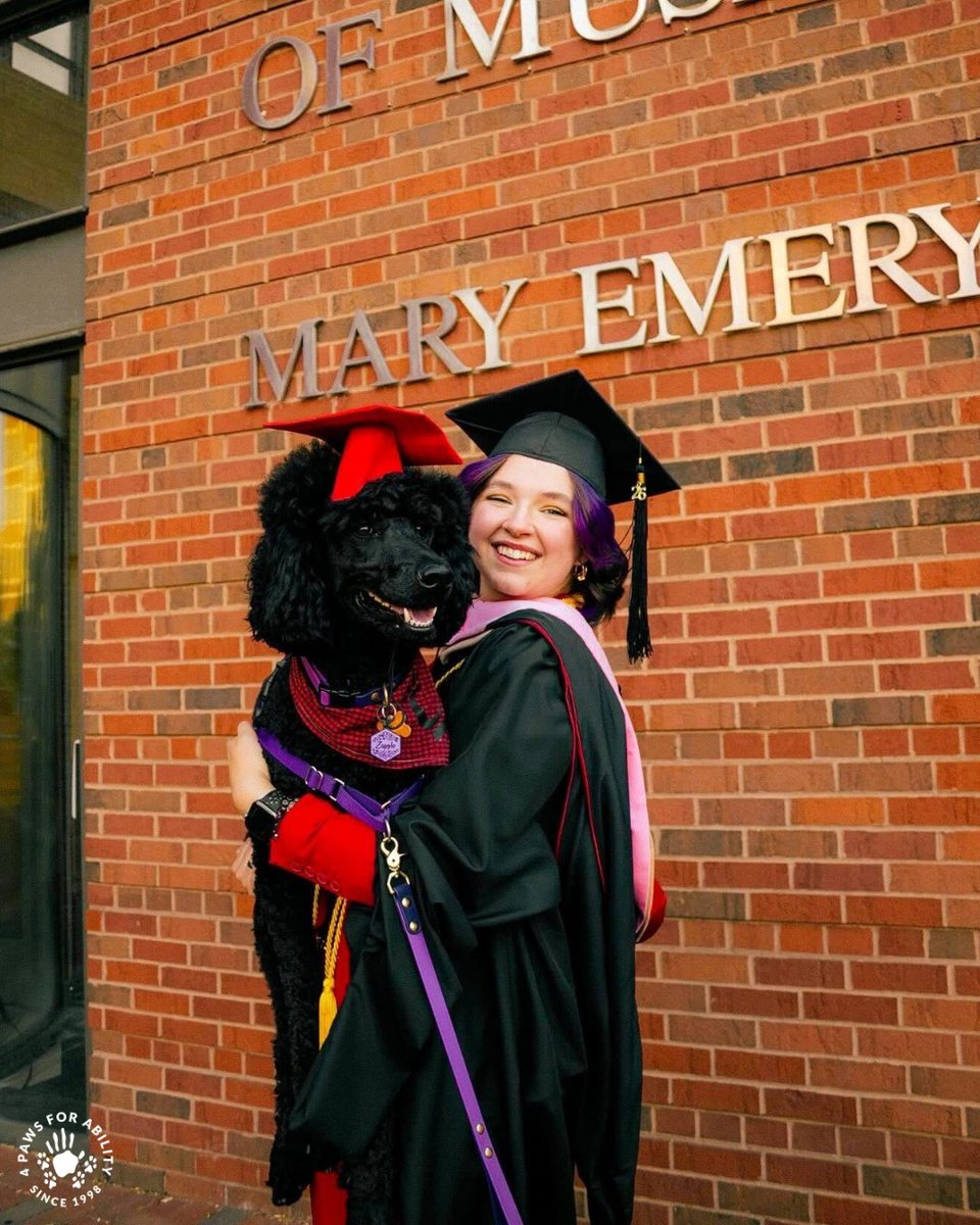 4PawsForAbility's tweet photo. Graduations are pretty special at 4 Paws for Ability, and without our volunteers, they wouldn’t be possible. 🎓💞 Now that some of our volunteer trainers are graduating themselves, we are thrilled to celebrate these incredible students and members of our 4 Paws family. https://t.co/xmXfS4wFGY