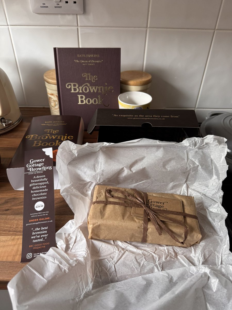 vefevans's tweet photo. Couldn’t wait to try @Bookishcrick @matt_tebbutt delicious 👍 https://t.co/SV7N38vYKO