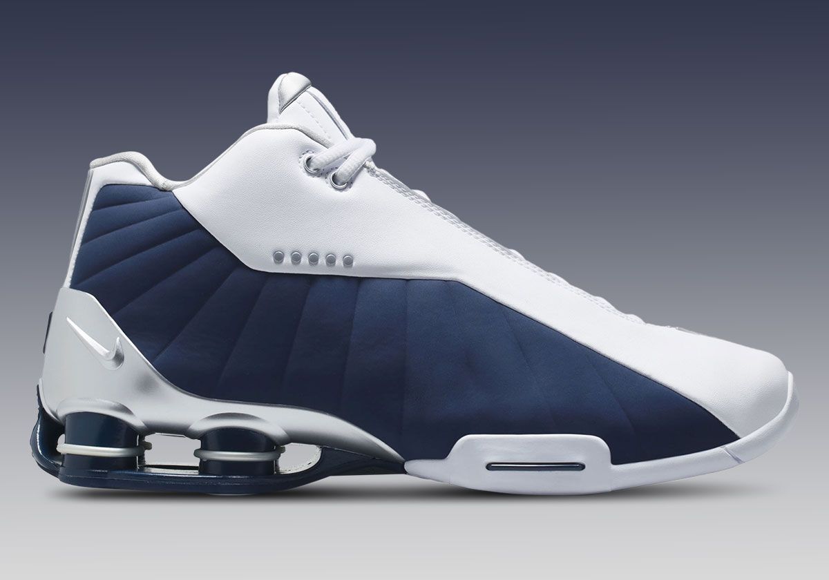 SneakerNews's tweet photo. FIRST LOOK: Nike Shox BB4 "Olympic" Retro 🏀 

📆 Dropping June 26th ($160)

More info: https://t.co/rLvROCppw4 https://t.co/lKVqHUF0Kr