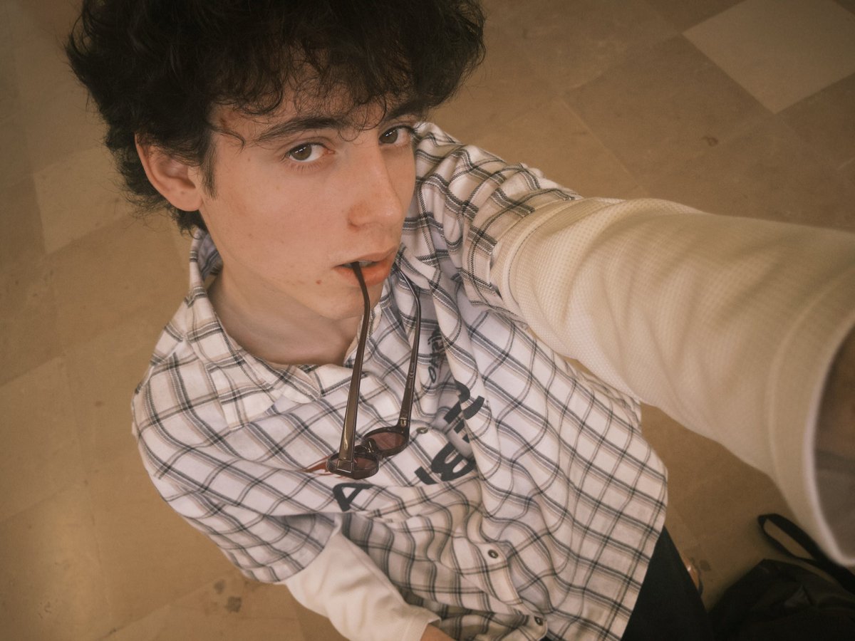yaoiphag's tweet photo. generations pass and elon (unfortunately) stays alive but today i was reborn

 ⠀:¨ ·.· ¨:⠀#promotwt   
⠀  `· .  Gogo ﹒ 18
⠀⠀✚   He/Him
             Basic Dni 🇵🇹

#musictwt ♪ #genshintwt ♪ #hsrtwt ♪ #anitwt ♪ #bsdtwt ♪ #jjktwt ♪ #csmtwt
(its me on the pics yep) https://t.co/5iabZ4QcrL