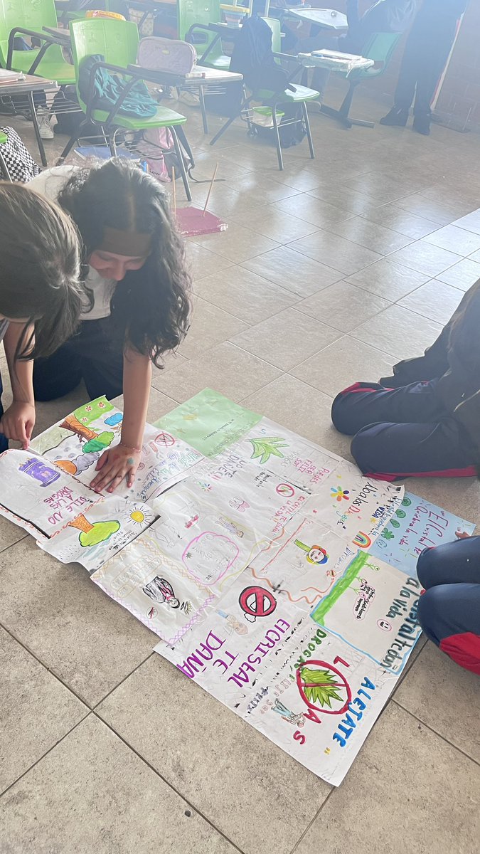 SandraYazmn2's tweet photo. En la Escuela Secundaria “Citlalmina 1116” vivimos una jornada llena de aprendizaje, convivencia y entusiasmo durante la Jornada Nacional de Lectura “Paz, Cultura y Futbol”. 

#Maratonesporlalectura #pazculturayfutbol #jornadaporlapazycontralasadicciones https://t.co/rYMfuB2HCR