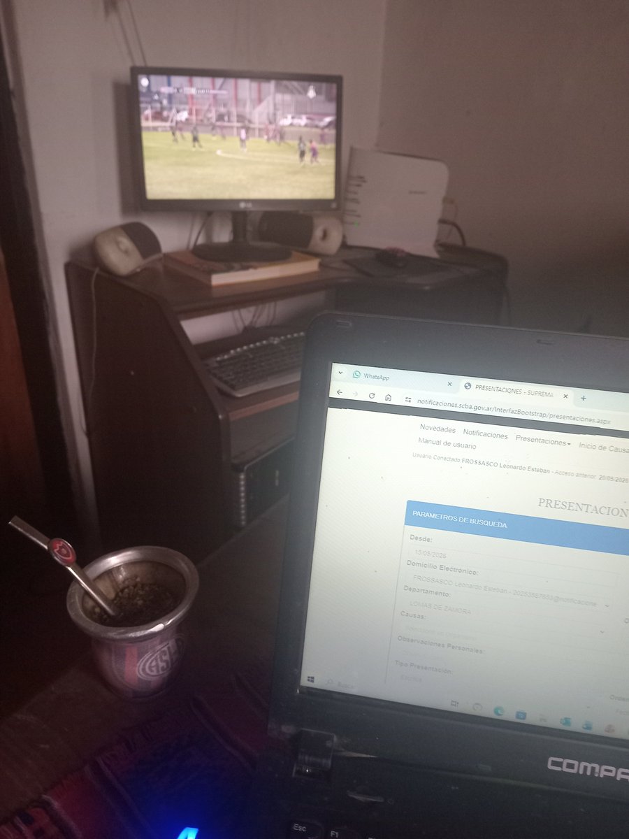 leofrossasco's tweet photo. #LPFPLAY Teletrabajo, mates y bancando a Las Santitas contra las Bandfileñas desde Monte Grande! Saludos a la transmisión! 💙♥️⚽️🧉🖥 @LPFPlay @CASLAFFemenino https://t.co/jMCVdZ2WW4