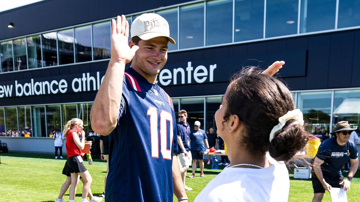 Patriots.com tweet media