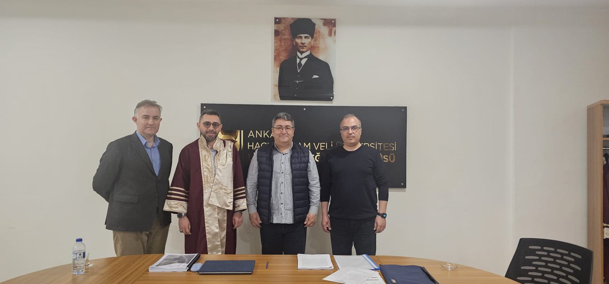 osmandemirdemir's tweet photo. Bugün 2 y.lisans öğrencimizi mezun ettik. M.İhsan Doğruöz "Seyfeddin el-Amidi'nin Rüyetullah Görüşü" Feyza Hilal Şahin ise "Yapay Zeka Teknolojisinin Kelamda Kullanımı: Fahreddin Razi'nin Rüyetullah Teorisi" başlıklı tezlerini jüri üyeleri önünde başarıyla savundular. Mutluyuz... https://t.co/rQ990hlS3C