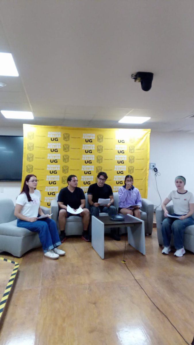 UGLeon's tweet photo. Campus León participa en Tequios por  la Paz 
Maratones por la lectura: Tertulia literaria 
#PazCulturaYFutbol #MaratonesPorLaLectura #JornadaPorLaPazYContraLasAdicciones
#JovenesTransformandoMéxico
3, 2, 1... ¡A leer!
@imjuvemx @UdeGuanajuato https://t.co/GUjpTm7IkP