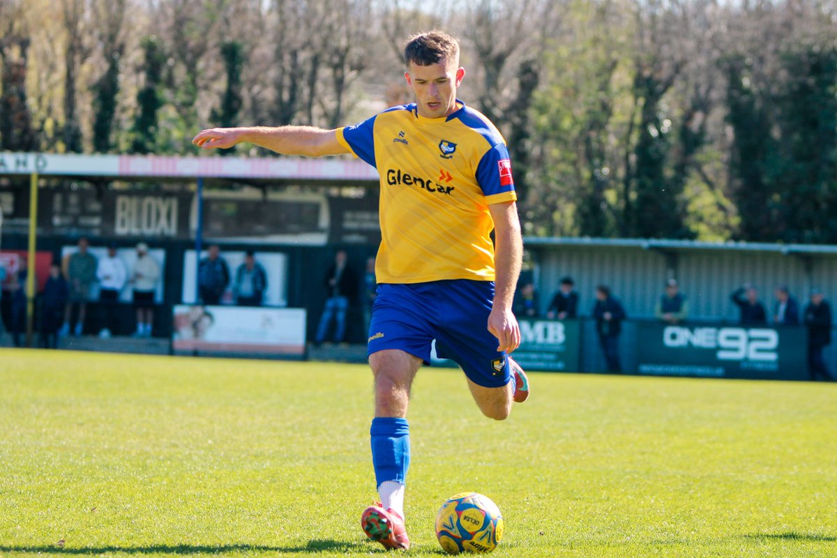 BerkoFC's tweet photo. Returning for his second season as a comrade 👊🏻

Cameron Hyde stays on 💥

#COYC https://t.co/gT3uGPtroX