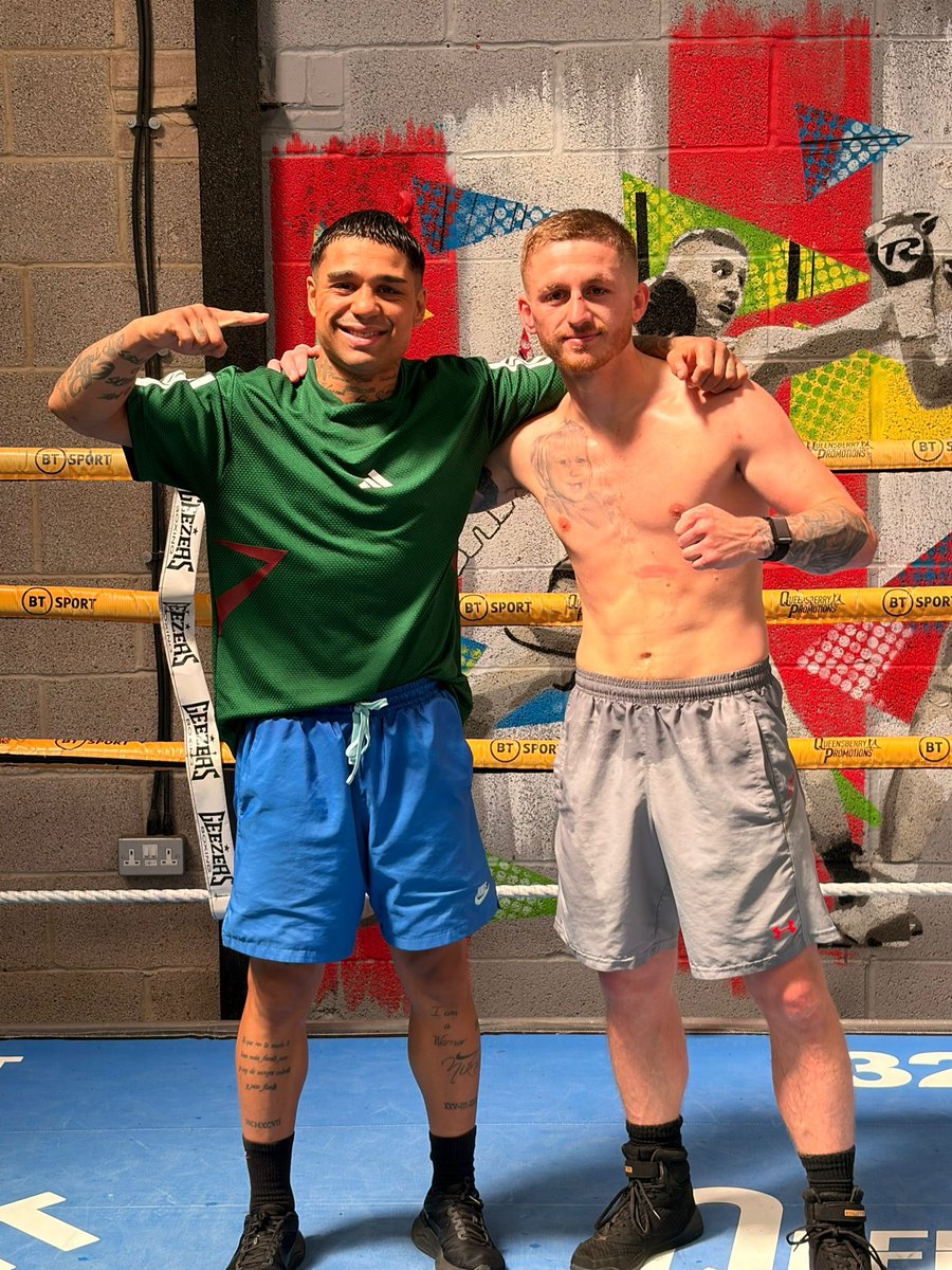 RickyPowWBC's tweet photo. Great to be in Southampton in camp with @PiranhaGarner98 &amp; Salvador Jiménez in preparation for the huge @WBCBoxing interim world title bout on June 20th @SouthamptonFC St Mary’s stadium live on @dazngroup @wbcmoro @Battensbox_gym @Queensberry #GarnerMagnesi https://t.co/9cNuZALcXE