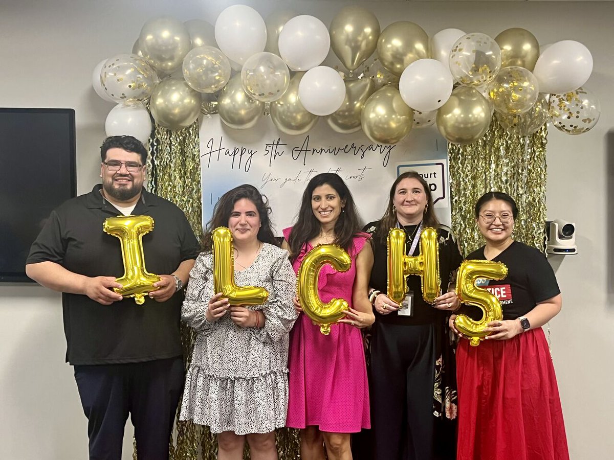illinoiscourts's tweet photo. #ILCourtHelp staff gathered on Tuesday to celebrate five years of service. They expect to help their 100,00th court user this week! https://t.co/ELVyGbMUCJ