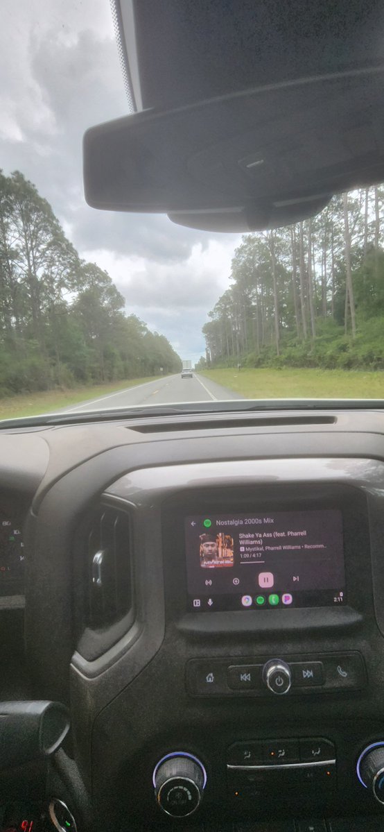 bigboybrian's tweet photo. On down the road https://t.co/Gp17Gd6ND7