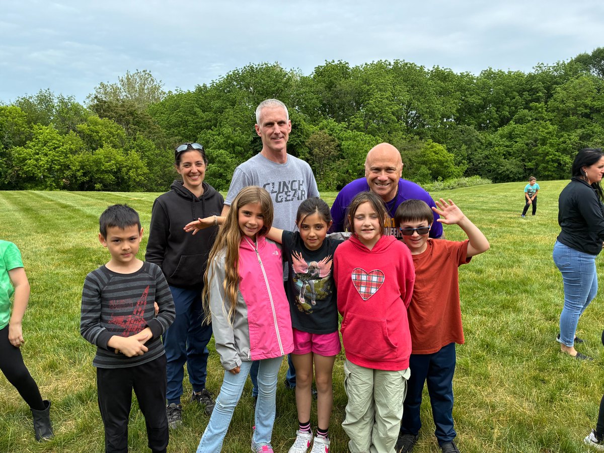 GoMounts's tweet photo. Akron Elementary School third-graders wrapped up their week with a friendly game of kickball yesterday versus local police officers! Judging by all the smiles on the field, the matchup was full of fun, teamwork, and plenty of spirited competition. https://t.co/VeXqY2oHcr