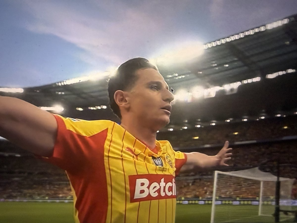 VibesFoot's tweet photo. ⚽️ 𝗕𝗨𝗨𝗨𝗨𝗨𝗨𝗨𝗨𝗧𝗧𝗧𝗧𝗧𝗧 𝗗𝗘 𝗙𝗟𝗢𝗥𝗜𝗔𝗡 𝗧𝗛𝗔𝗨𝗩𝗜𝗡 𝗤𝗨𝗜 𝗣𝗘𝗥𝗠𝗘𝗧 𝗔̀ 𝗟𝗘𝗡𝗦 𝗗'𝗢𝗨𝗩𝗥𝗜𝗥 𝗟𝗘 𝗦𝗖𝗢𝗥𝗘 ! ❤️💛

𝐋𝐄𝐍𝐒 𝟏 - 𝟎 𝐍𝐈𝐂𝐄 https://t.co/yUavYTOiYQ