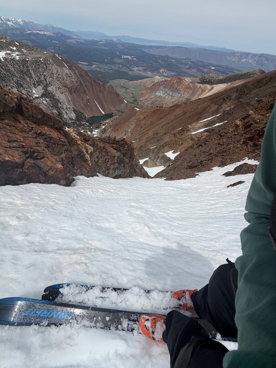 camust0wn's tweet photo. it took me less than 15 minutes to drive from my house to the trailheads for these lines. what a beautiful life. https://t.co/ayovlRRfsp